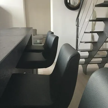 5&5 Rooftop Bed & Breakfast