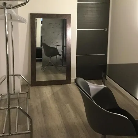 5&5 Rooftop Bed & Breakfast *