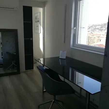 Bed & Breakfast 5&5 Rooftop *